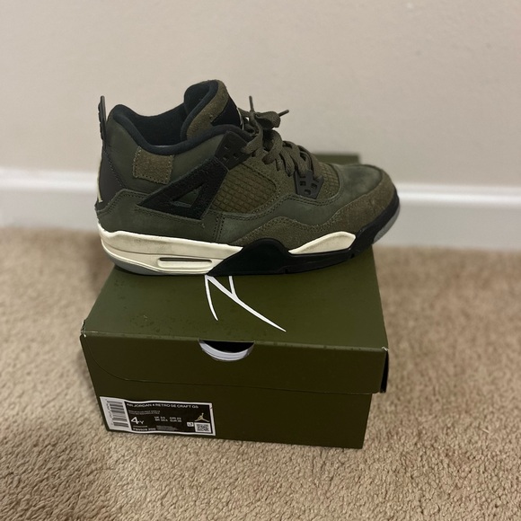 Olive Green Authentic Air Jordan 4Y - Picture 4 of 5